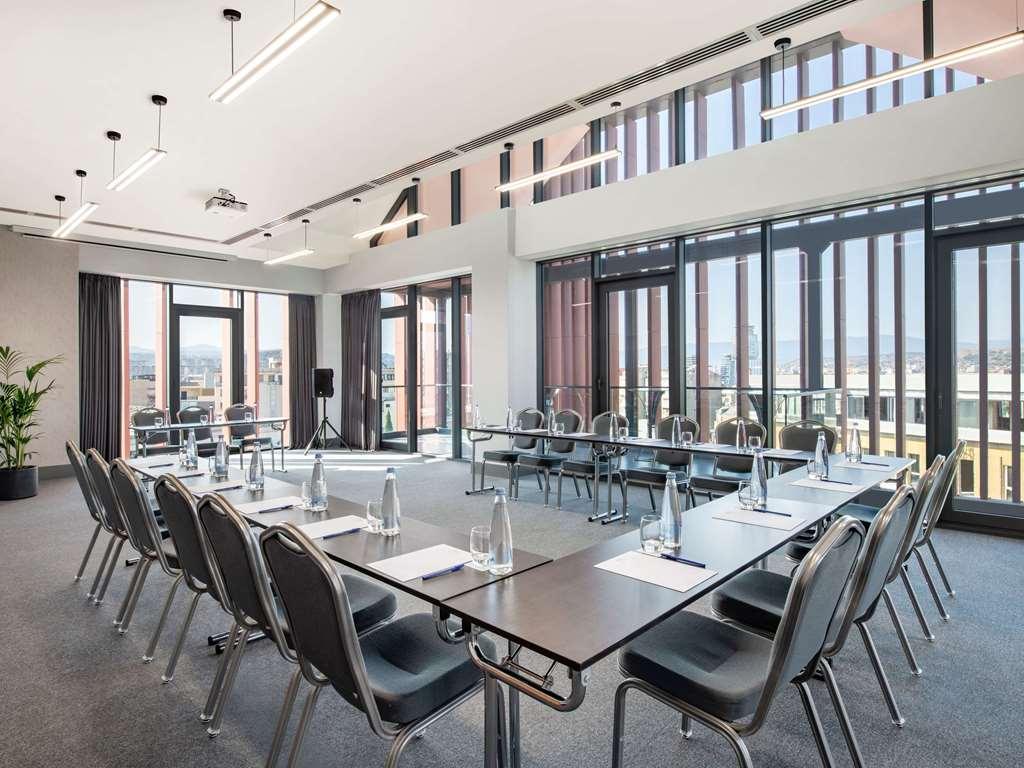 Tbilisi Philharmonia Apartment Einrichtungen foto