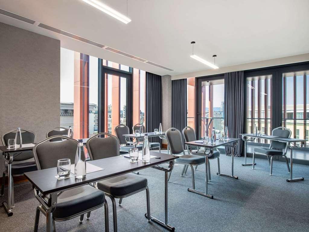 Tbilisi Philharmonia Apartment Einrichtungen foto